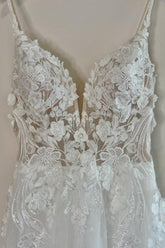 Romantic White Sweetheart Spaghetti Strap A-Line Sleeveless Lace Long Tulle Wedding Dresses With Appliques